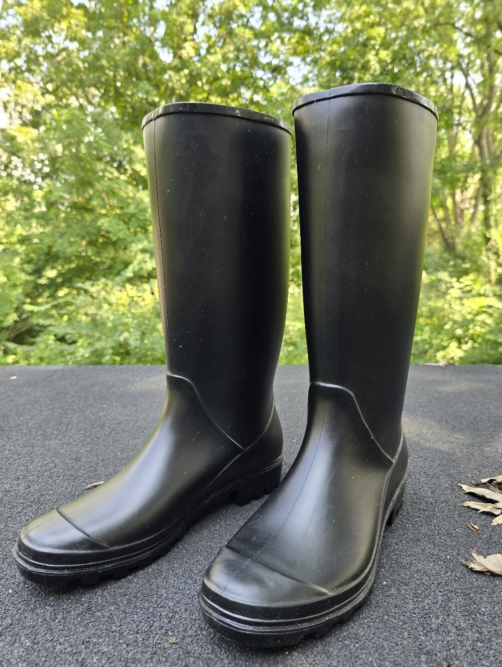 Matte Black Rubber Rain Boots By Däv Size 9 Slush Boots Lug Sole Non Slip Tread